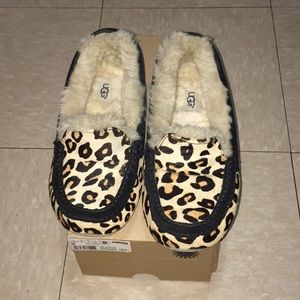 🔥 SOLD !!!!🔥women’s uggs size 8